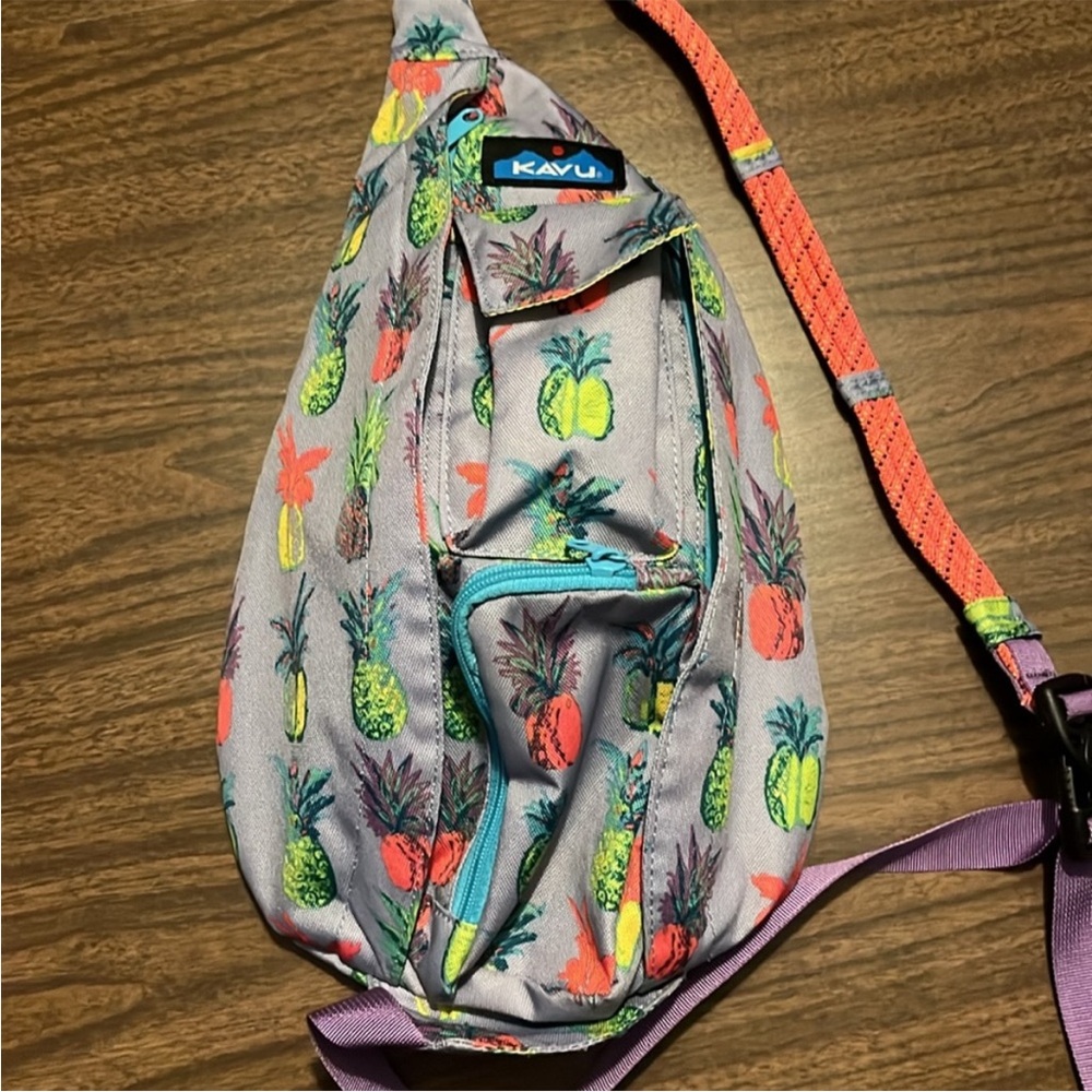 KAVU Pineapple Mini Rope Sling Pack Bag - Picture 2 of 7